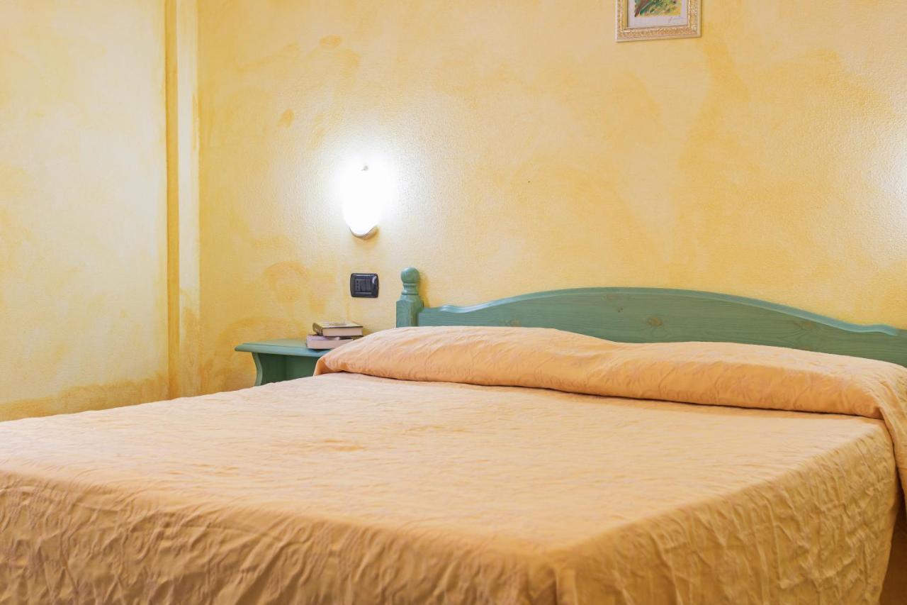 Residenza Gli Ontani Hotell Orosei Eksteriør bilde